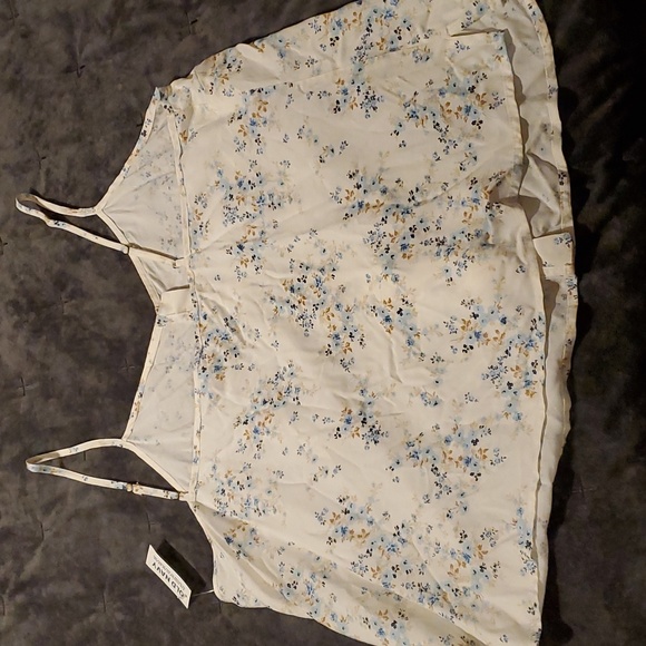 NWT Old Navy floral shirt - Picture 6 of 6